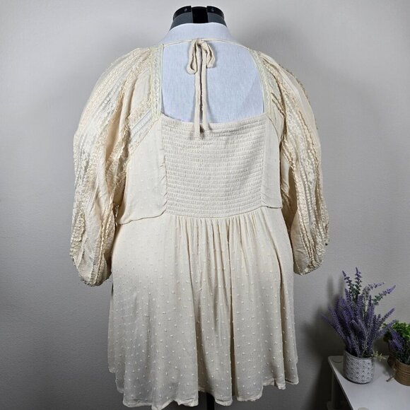 Torrid Ivory Boho Peasant Blouse With Textured Polka Dots & Lace (EUC) - Picture 2 of 11